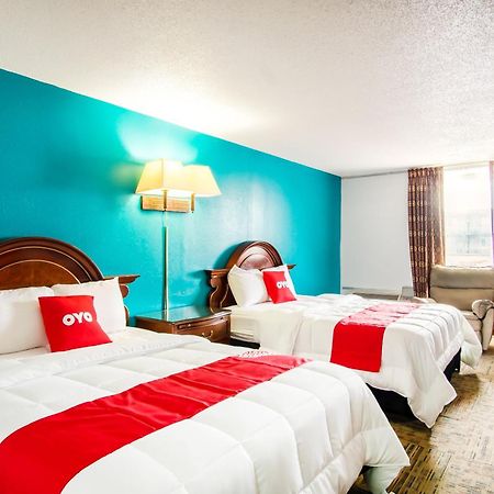 Oyo Hotel Hutchinson West 4Th Ave エクステリア 写真
