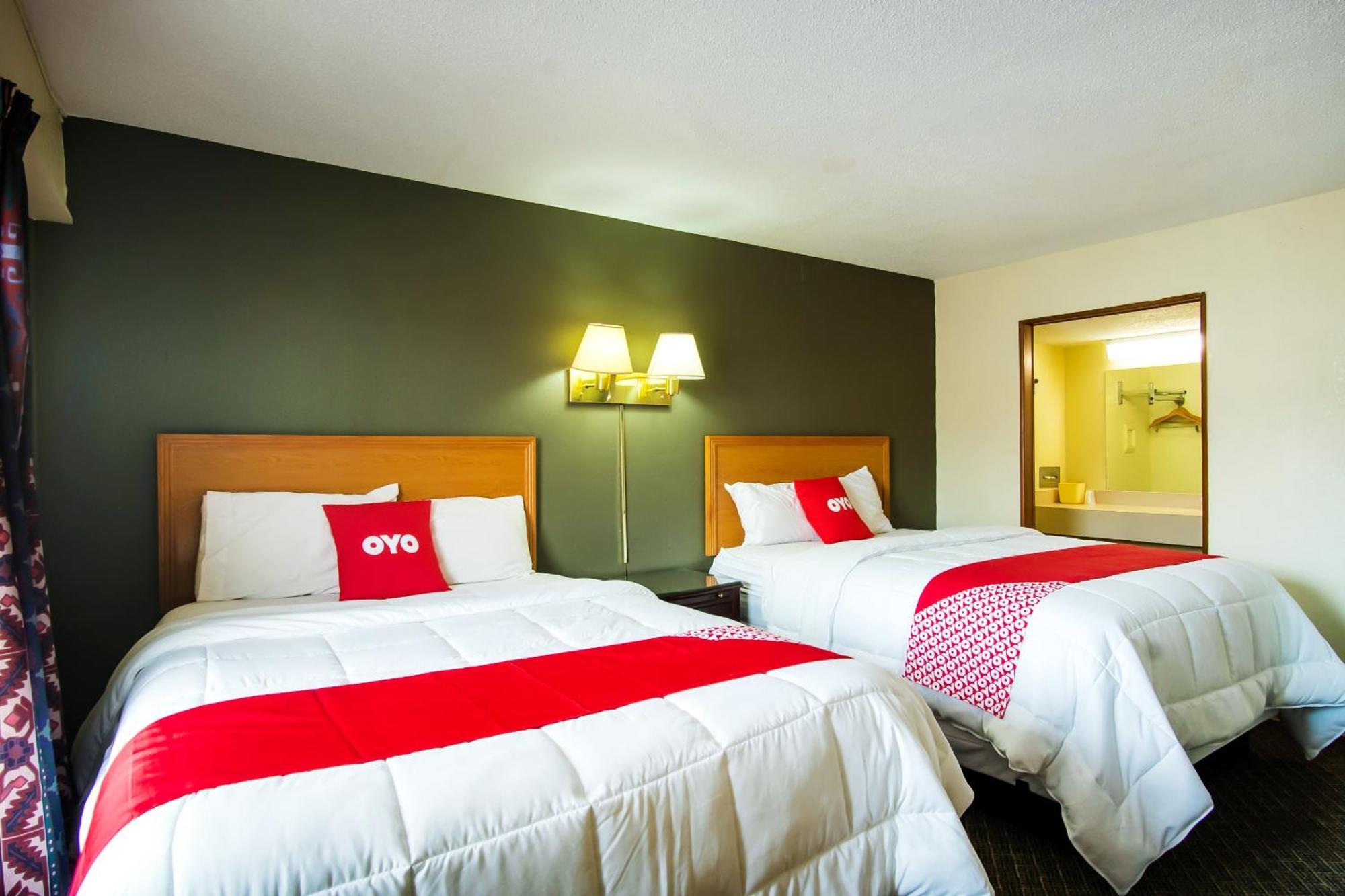 Oyo Hotel Hutchinson West 4Th Ave エクステリア 写真