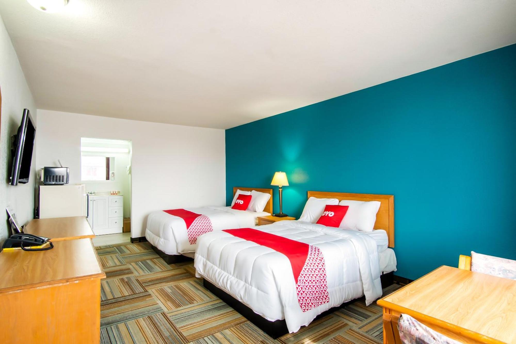 Oyo Hotel Hutchinson West 4Th Ave エクステリア 写真