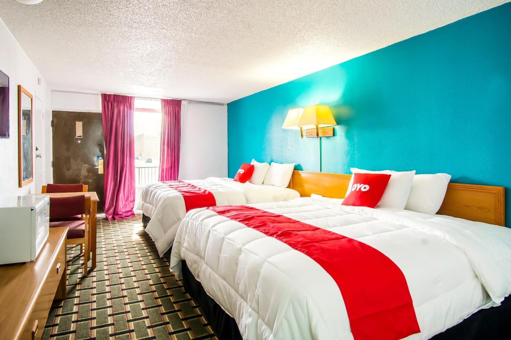 Oyo Hotel Hutchinson West 4Th Ave エクステリア 写真